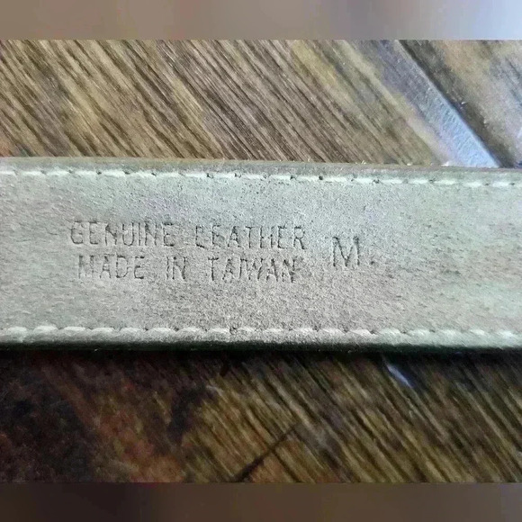 Genuin Leather And Brass 34" Belt Taupe - Picture 2 of 5